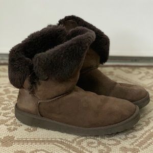 UGG AUSTRALIA BAILEY BUTTON SHORT sz 10